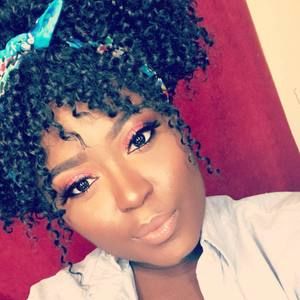 Meet your Posher, Connie